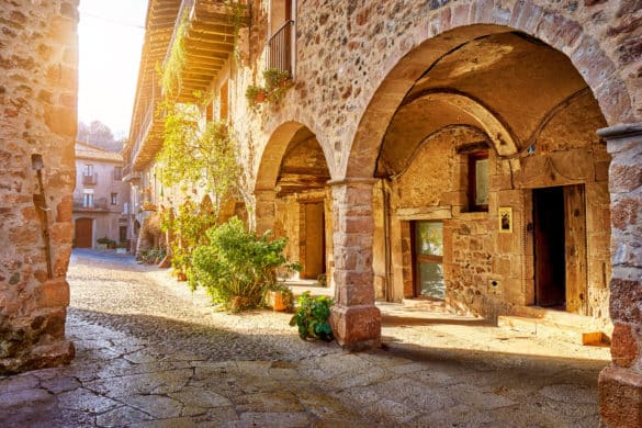 9 pueblos con encanto que visitar este verano en Girona
