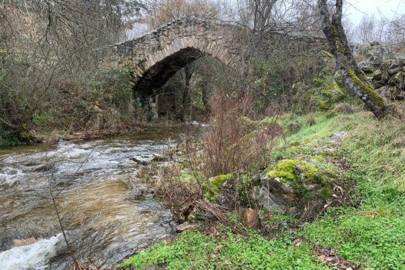 Ruta de los puentes medievales de Canencia